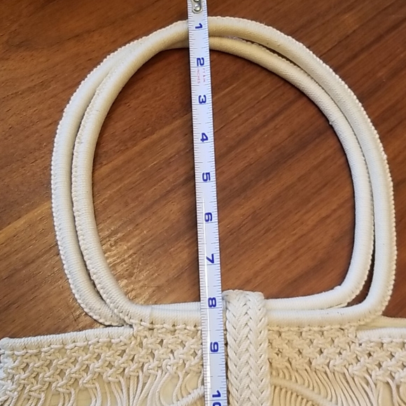 Crouched beige purse in perfect condition! - Picture 4 of 7